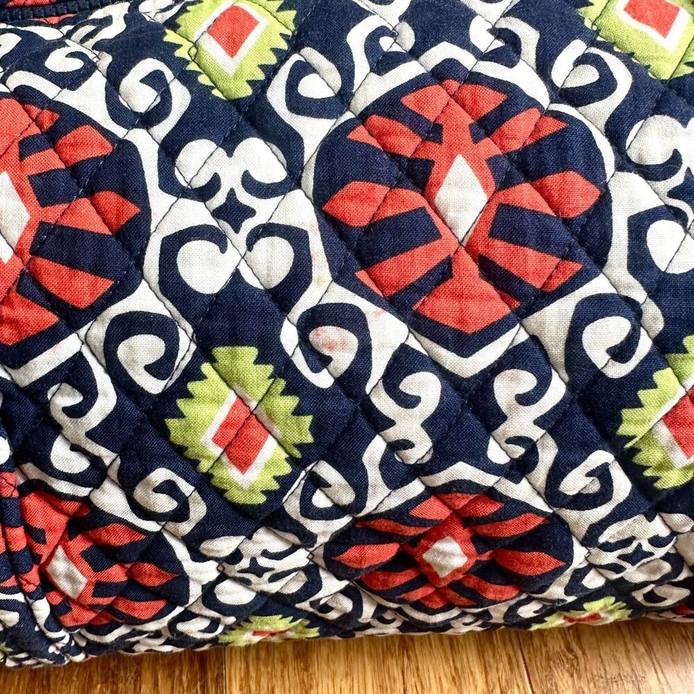 Vera Bradley Duffle Bag Sun Valley Medium 18" Retired Travel Quilted Geometric - Picture 6 of 12